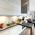 Cozy Modern With Sea Views Daire