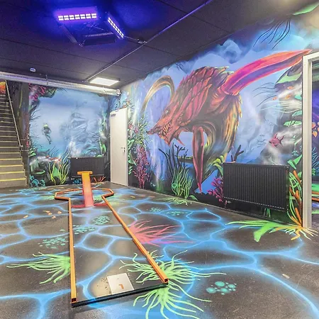 Cozy Modern With Sea Views