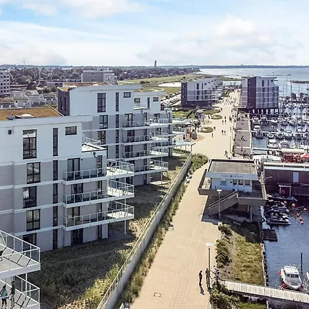 Cozy Modern With Sea Views *